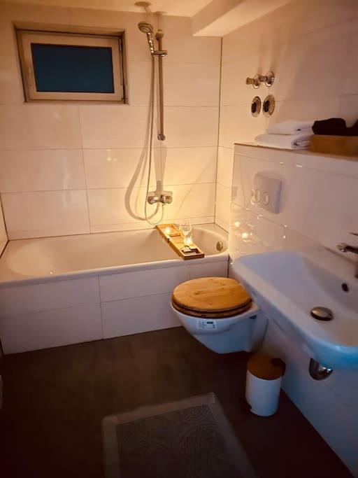 Gemuetliche Wohnung In Леверкузен Экстерьер фото